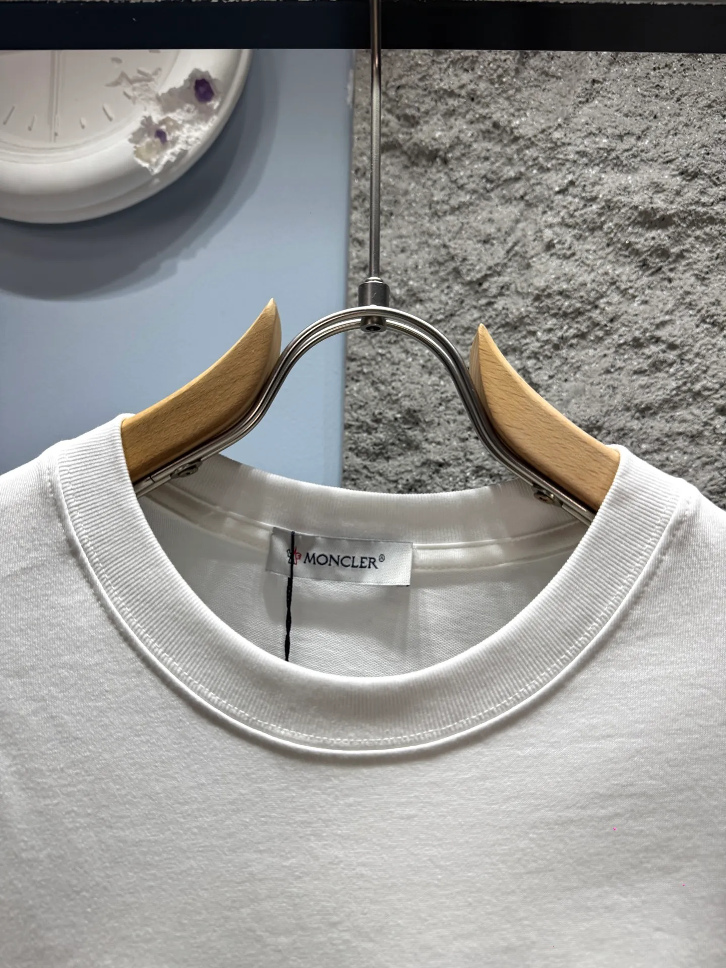 Moncler* ‼️ T ® 🖤Moncler T ， 280g Quality ， Breathable， ! Logo， 。 ， ， 。 ⚠️ ： ⚠️ SG 26278 Same Style 𝐂𝐎𝐋𝐎𝐔𝐑：White Black 𝐒𝐈𝐙𝐄：S-XXl